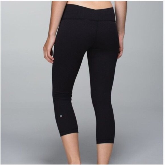 Lululemon Astro Wunder Under Crop II Shine Dot Black Size 4 - Picture 1 of 12